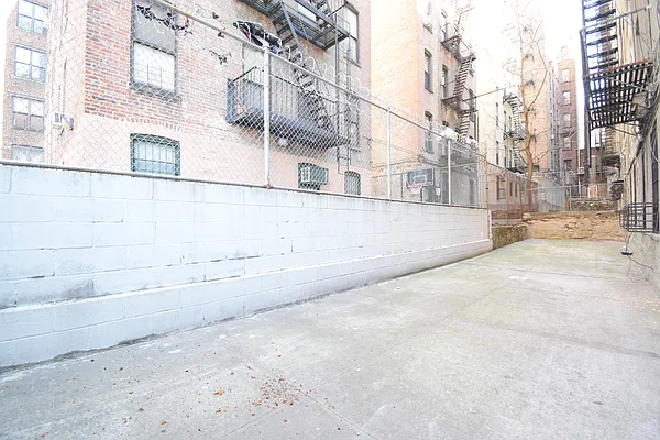 Rented by Skyward | media 12