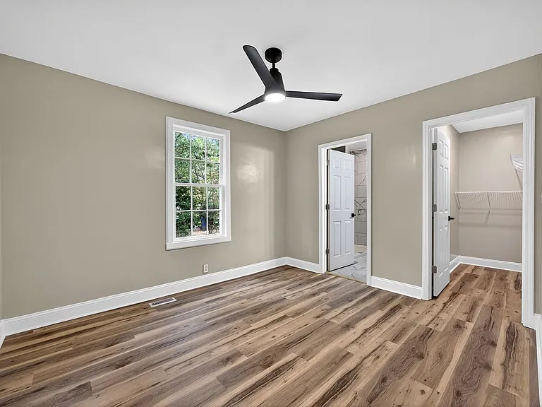 2218 Holt Dr — Photo 14