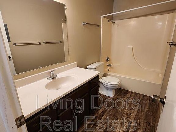 5th image of 2323 D St #5