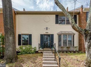 8523 Lakinhurst Ln, Springfield, VA 22152