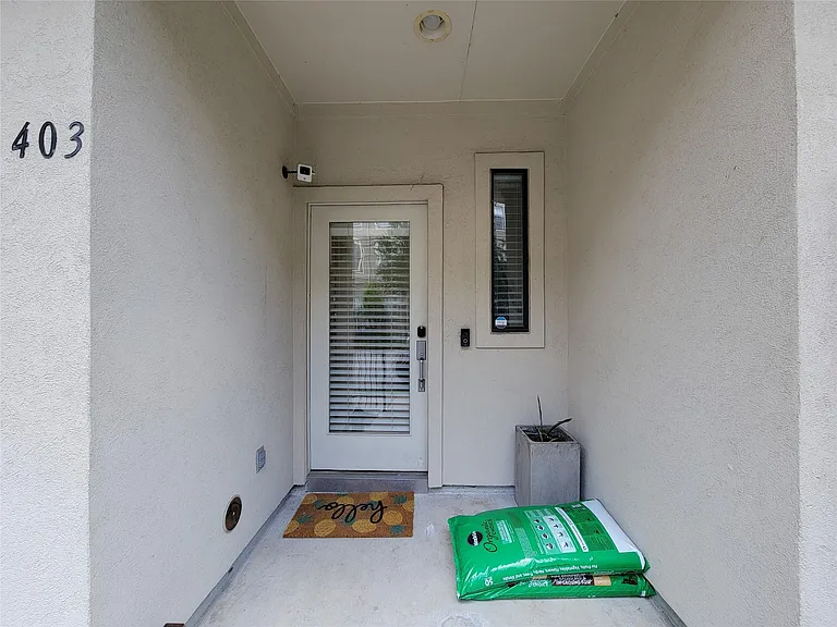 403 Jackson Hill St — Photo 6