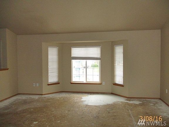 5th image of 17305 29th Ave E