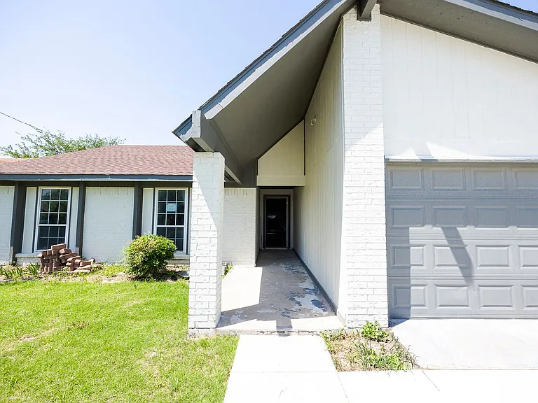 2609 Herring Cir — Photo 4