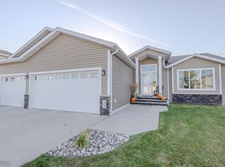 1817 42nd St S, Moorhead, MN 56560