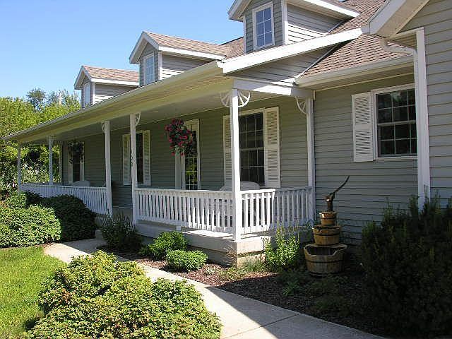 Beautiful Home 2.2 Acres!