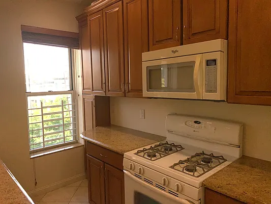 Rented by American Way Real Estate Inc | media 22