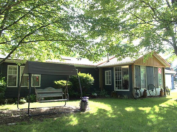 3rd image of 3335 W Loon Lake Rd