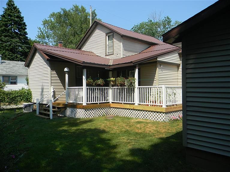1st image of 306 S Delia St