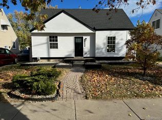 25216 Hayes Rd, Roseville, MI