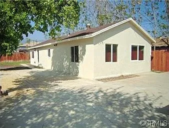 174 W Magnolia Ave — Photo 1