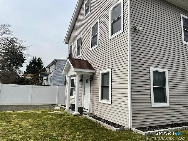 4 Newfield St #1 — Photo 17