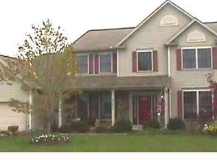 27071 Dogwood Ln, Olmsted Township, OH