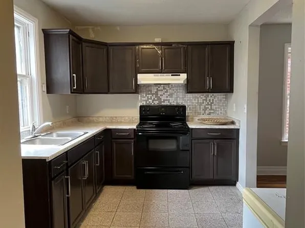 719 Erie St E, Windsor, ON N9A 3Y3