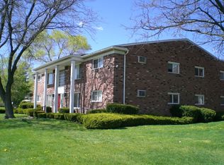 808 Montie Rd APT 15, Lincoln Park, MI 48146
