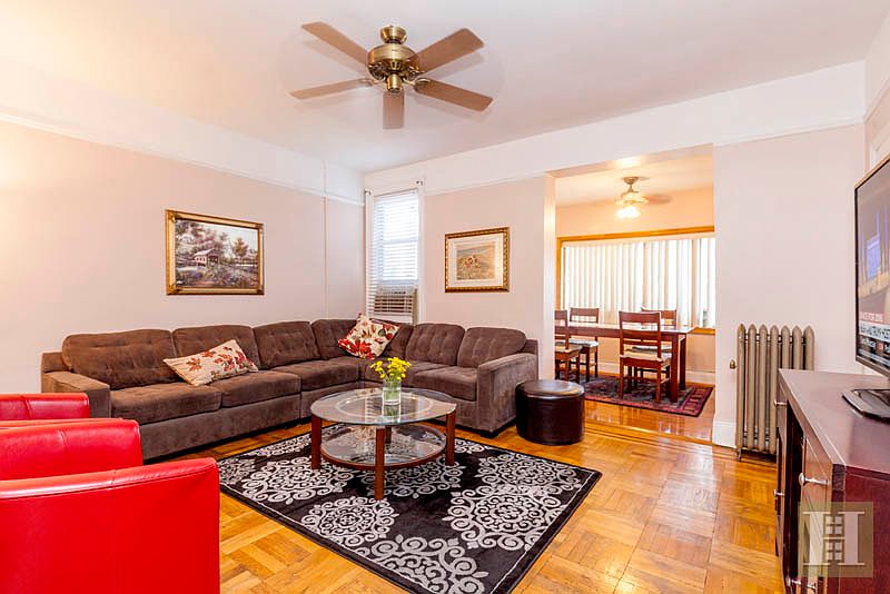 1st image of 2422 33rd St