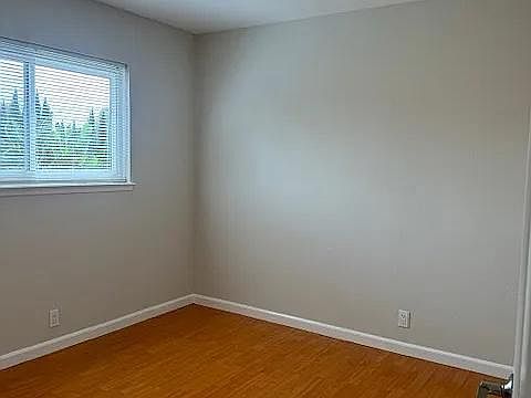 2nd image of 490 E Hedding St APT 3