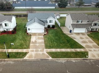 2965 Perry Ave SW, Wyoming, MI 49519