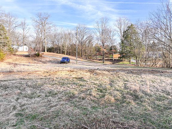 3rd image of 138 Logans Ln