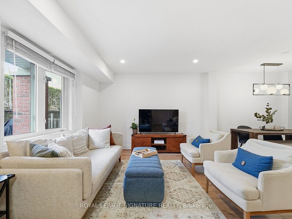 1st image of 39 Sudbury St #3901