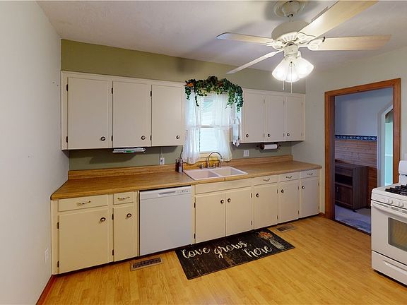 3rd image of 2613 Hugh St