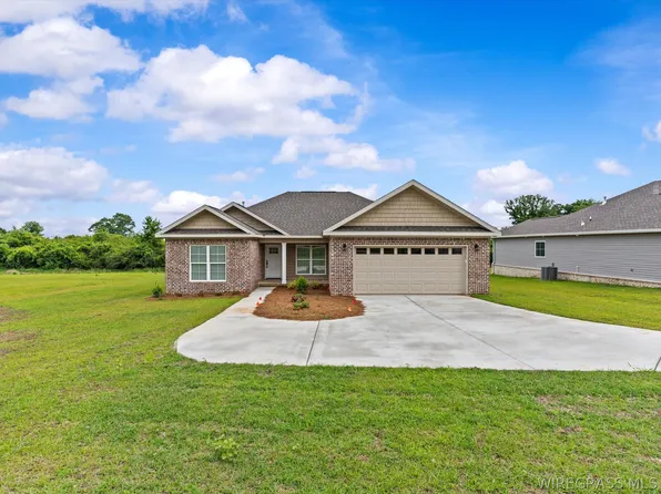 548 N John St, New Brockton, AL 36351