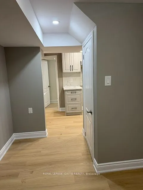2 bed, $1,800 — Photo 2