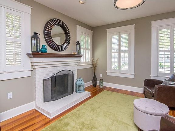 3rd image of 606 S Willow Ave