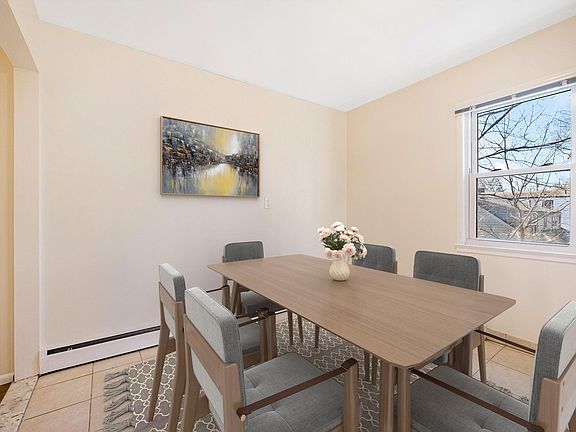 4th image of 269 Kimball Ave Floor 2