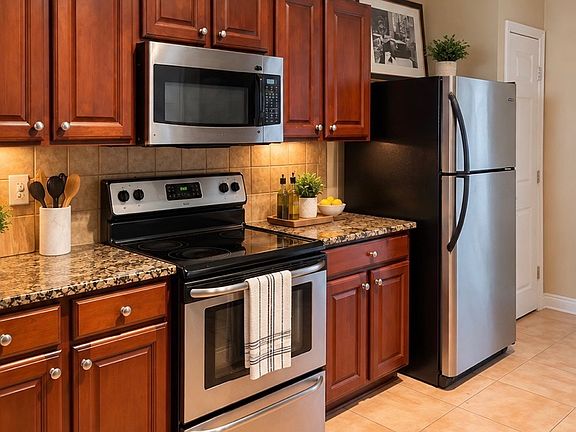3rd image of 491 Windstone Trl