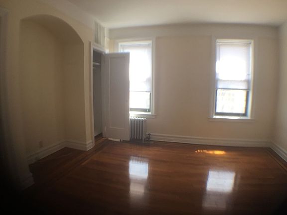 5th image of 3752 62nd St APT 4C