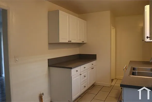 1 bed, $2,300 — Photo 2
