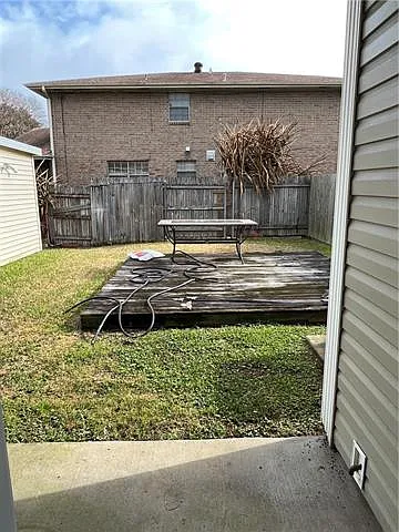 405 N Woodlawn Ave — Photo 16
