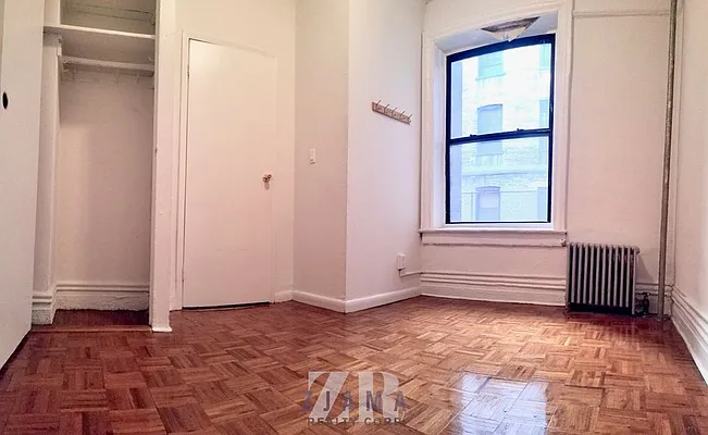 Rented by Zjama Realty Corp | media 13