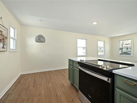 5th image of 2638 S 48th Ter