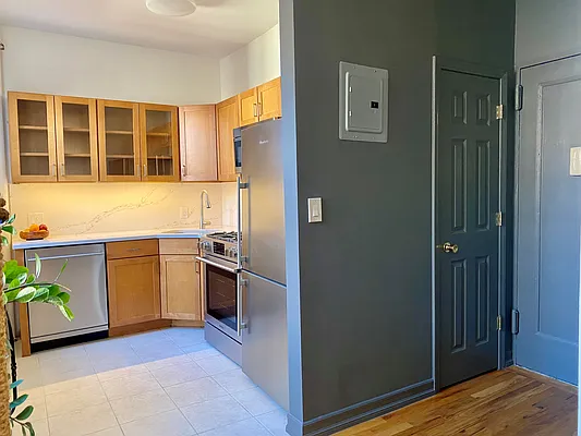 Rented by Brown Harris Stevens | media 3