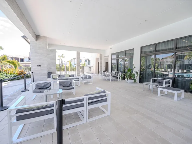 4640 SW 84th Ave #12 — Photo 44