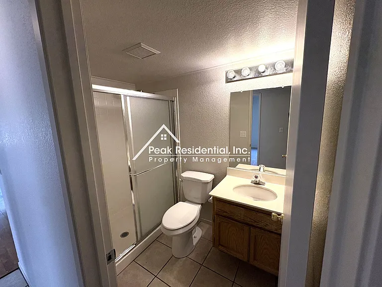 5621 Summit Dr — Photo 14