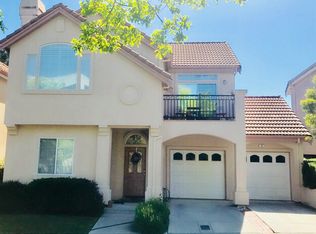 4 Arroyo View Cir, Belmont, CA 94002