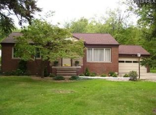 6422 Crossview Rd, Seven Hills, OH 44131