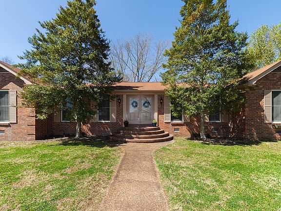 2nd image of 1314 Hillakes Ln