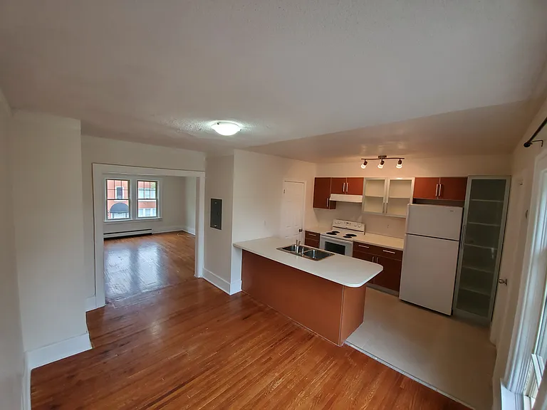 1614 Ontario St #4 — Photo 4