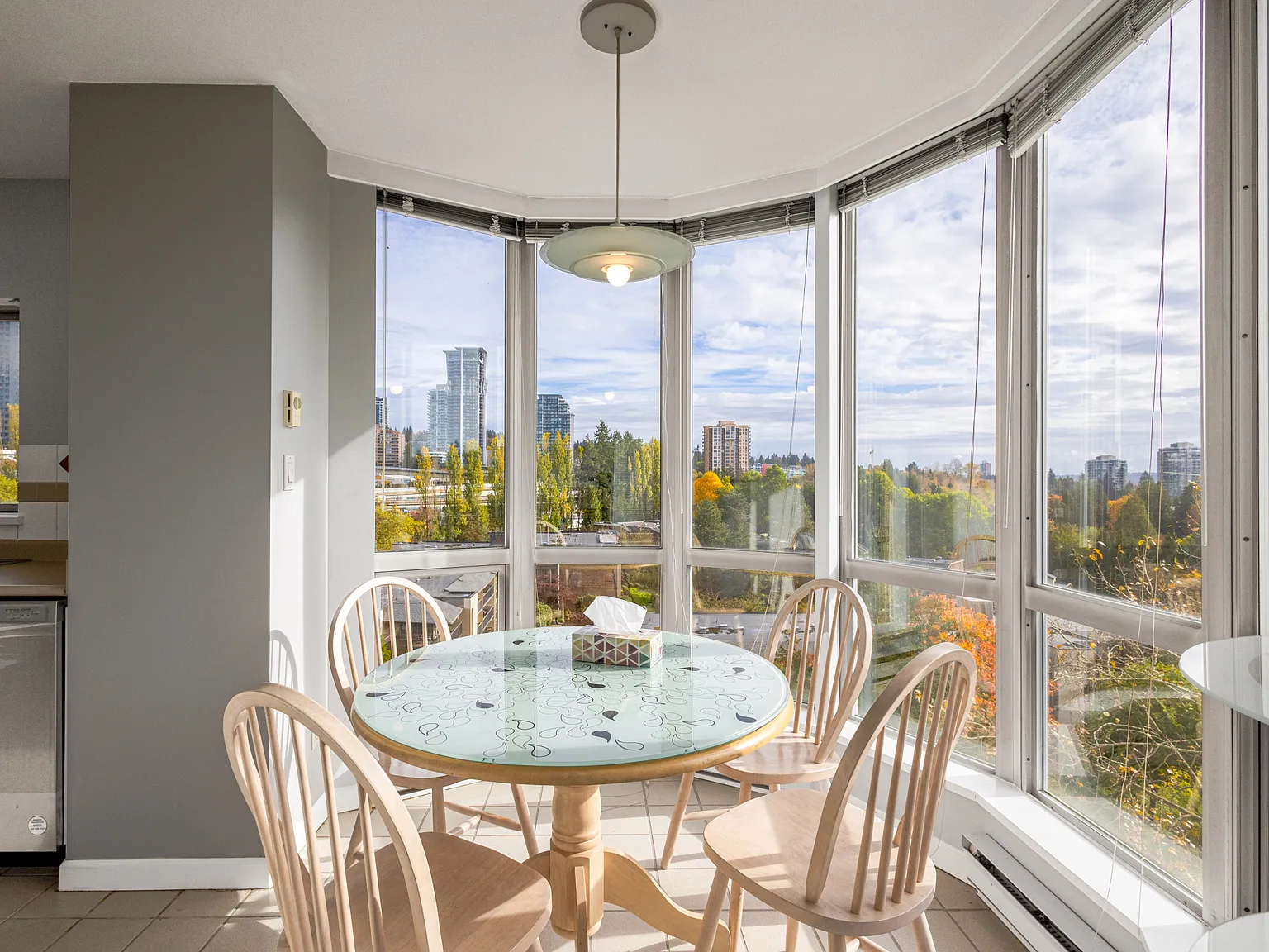 2 bed, 2960 sqft, $2,750 — Photo 4