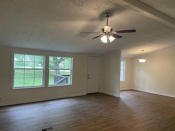 4th image of 244 Redwood Cir