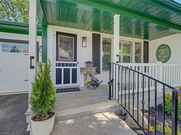 4th image of 137 Wesley Cres