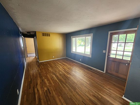 5th image of 3726 S 126th Ave