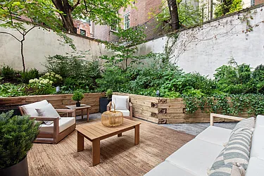 445 West 19th Street, #1G