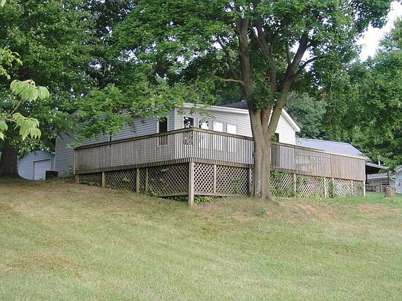2nd image of 1407 S Lakeshore Dr