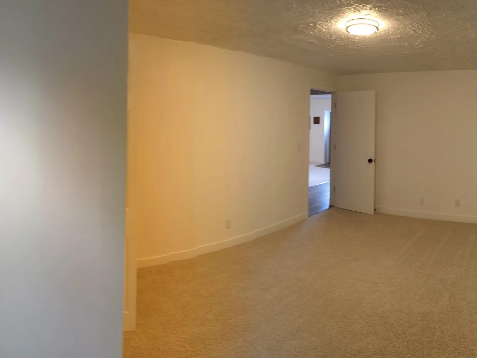 3 bed, 1500 sqft, $1,900 — Photo 3