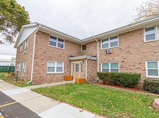 1431 Meyer St APT 7, Elgin, IL 60123