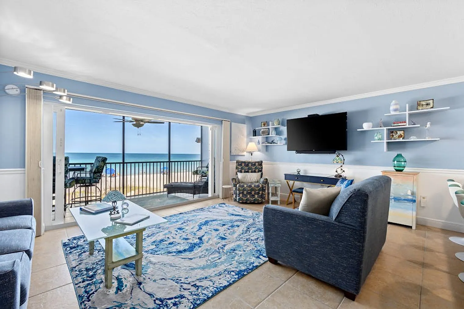 2 bed, 2.0 bath, 1173 sqft, $9,288 — Photo 3